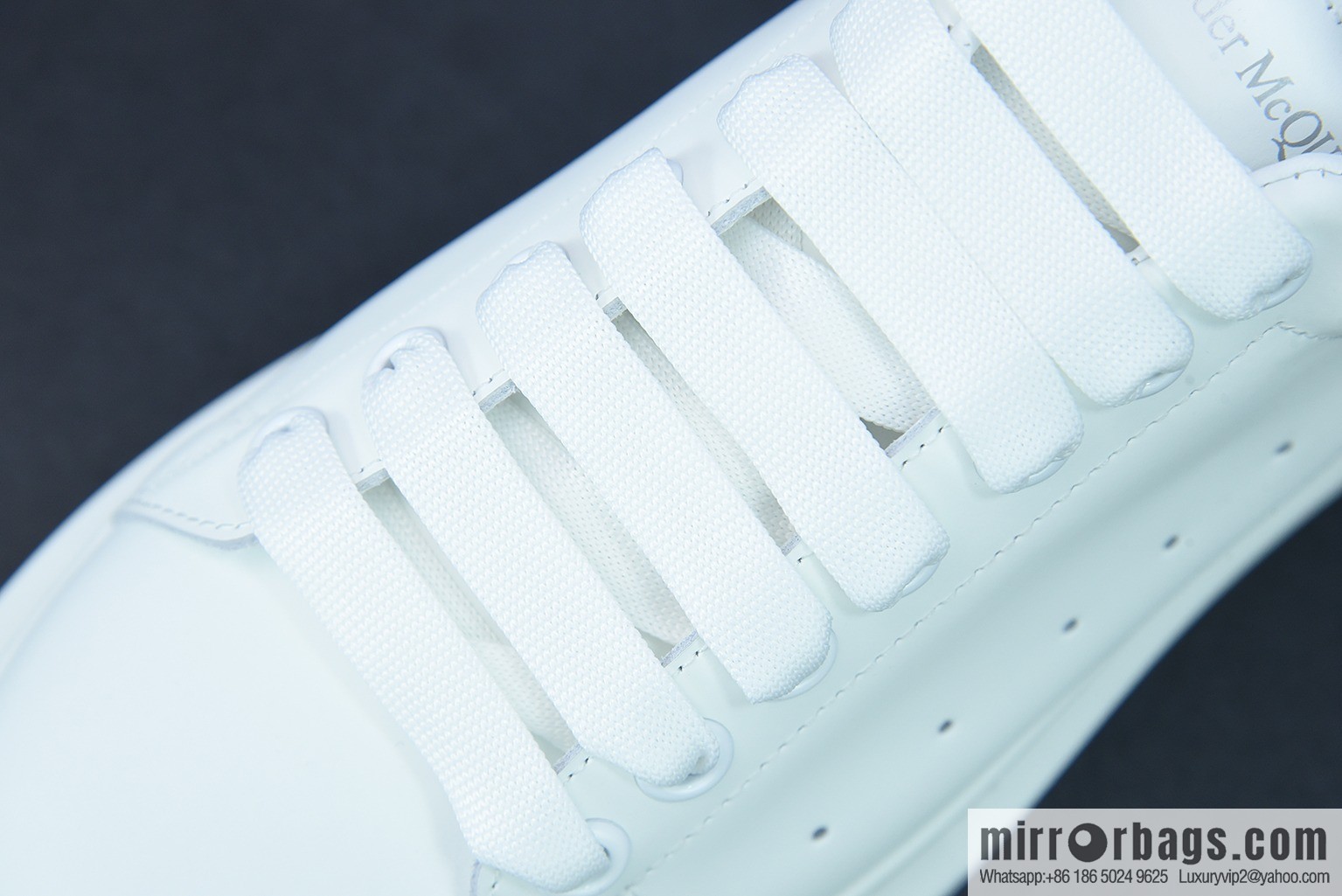 Alexander McQueen/Alexander McQueen, haze blue tail muffin shoes, thick sole heightening white shoes 0Y7H4