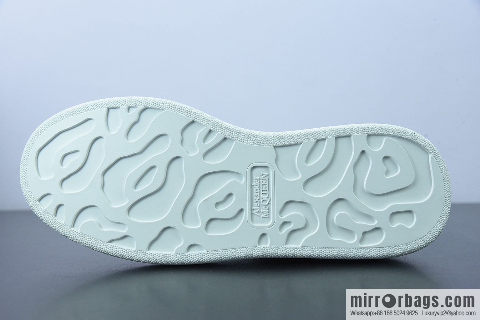 Alexander McQueen/Alexander McQueen, black leather tail muffin shoes, thick sole heightening white shoes 0Y7H4