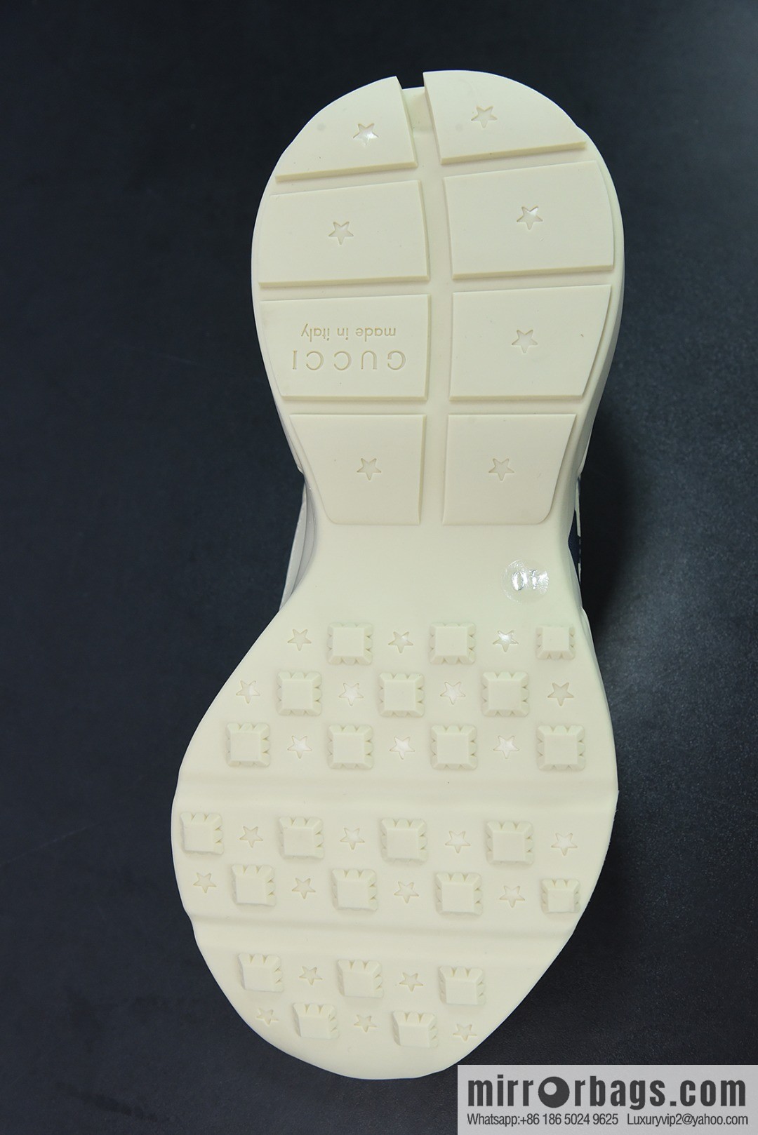 G05H6 Gucci Rhyton Vintage Trainer Sneaker Gucci Daddy Shoes