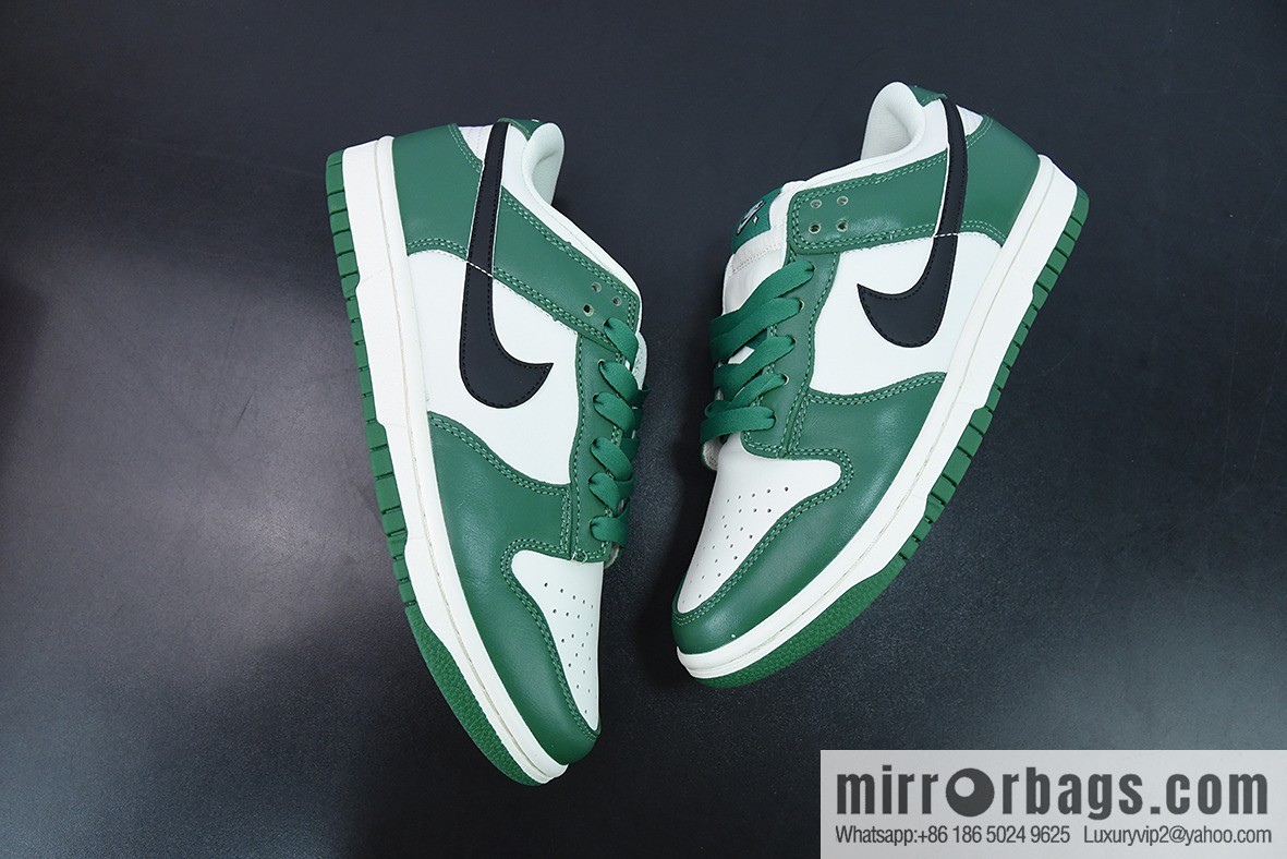 H03N4 Nike SB Dunk Low black hook, green and white low-top sports running shoes SKU: DR9654-100