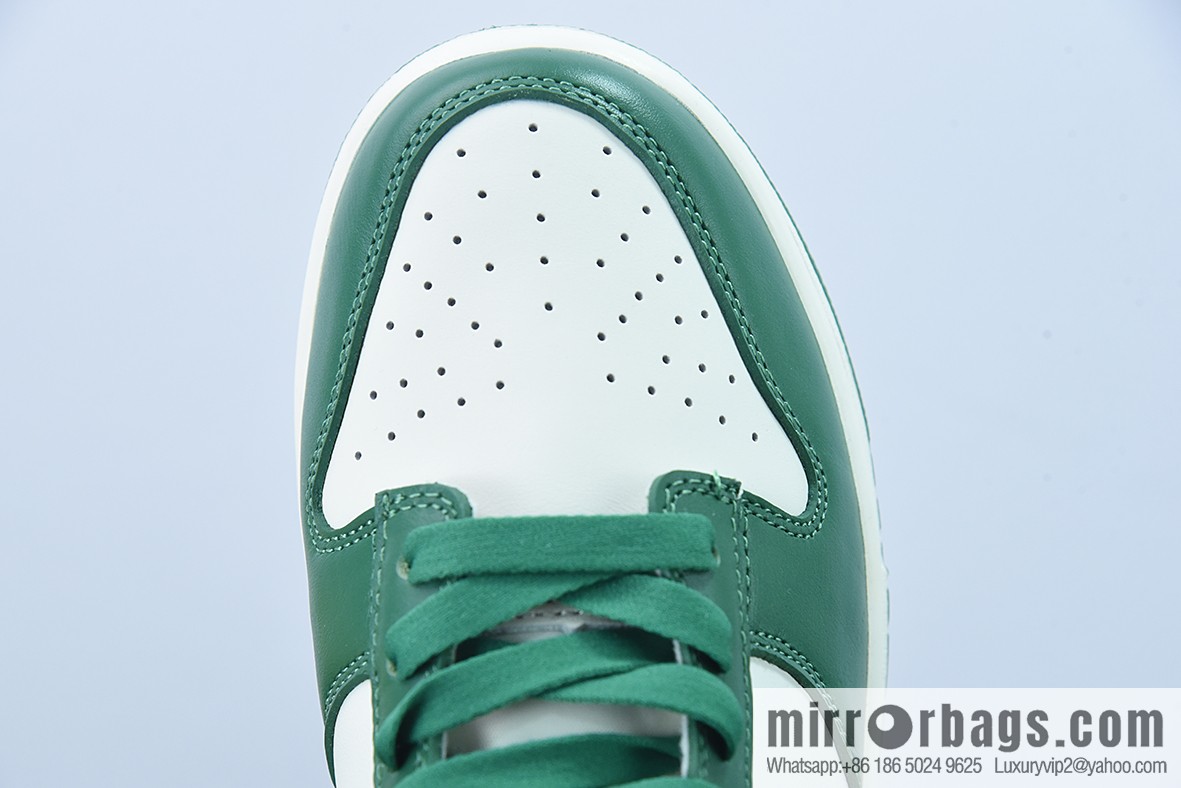 H03N4 Nike SB Dunk Low black hook, green and white low-top sports running shoes SKU: DR9654-100