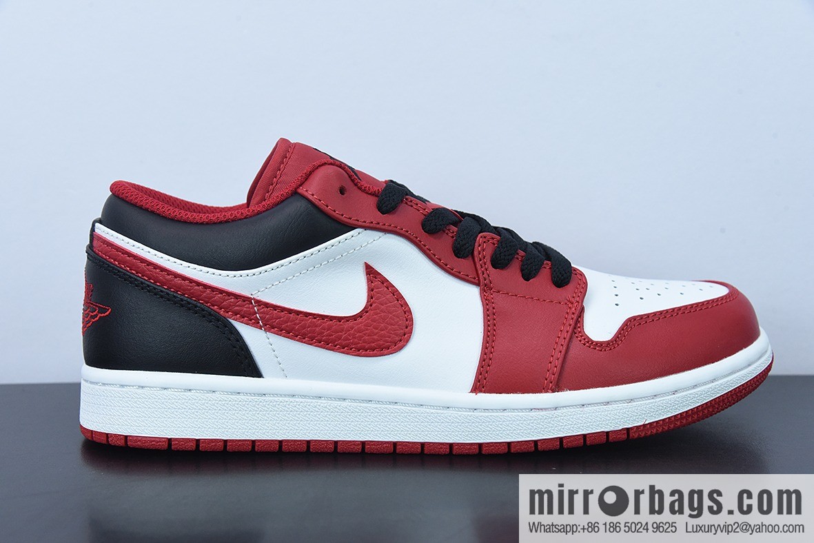 B09F3 AIR JORDAN 1 Low AJ1 Red, White and Black Vintage Basketball Shoes, Item Number: 553558-163
