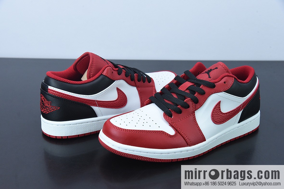 B09F3 AIR JORDAN 1 Low AJ1 Red, White and Black Vintage Basketball Shoes, Item Number: 553558-163