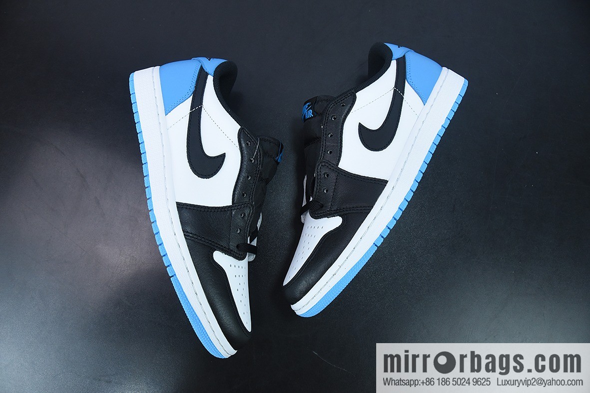 D0F5S4 pure original Air Jordan AJ1 Low OG black and blue toe low top, item number: CZ0790-104