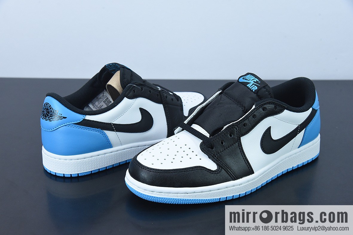 D0F5S4 pure original Air Jordan AJ1 Low OG black and blue toe low top, item number: CZ0790-104