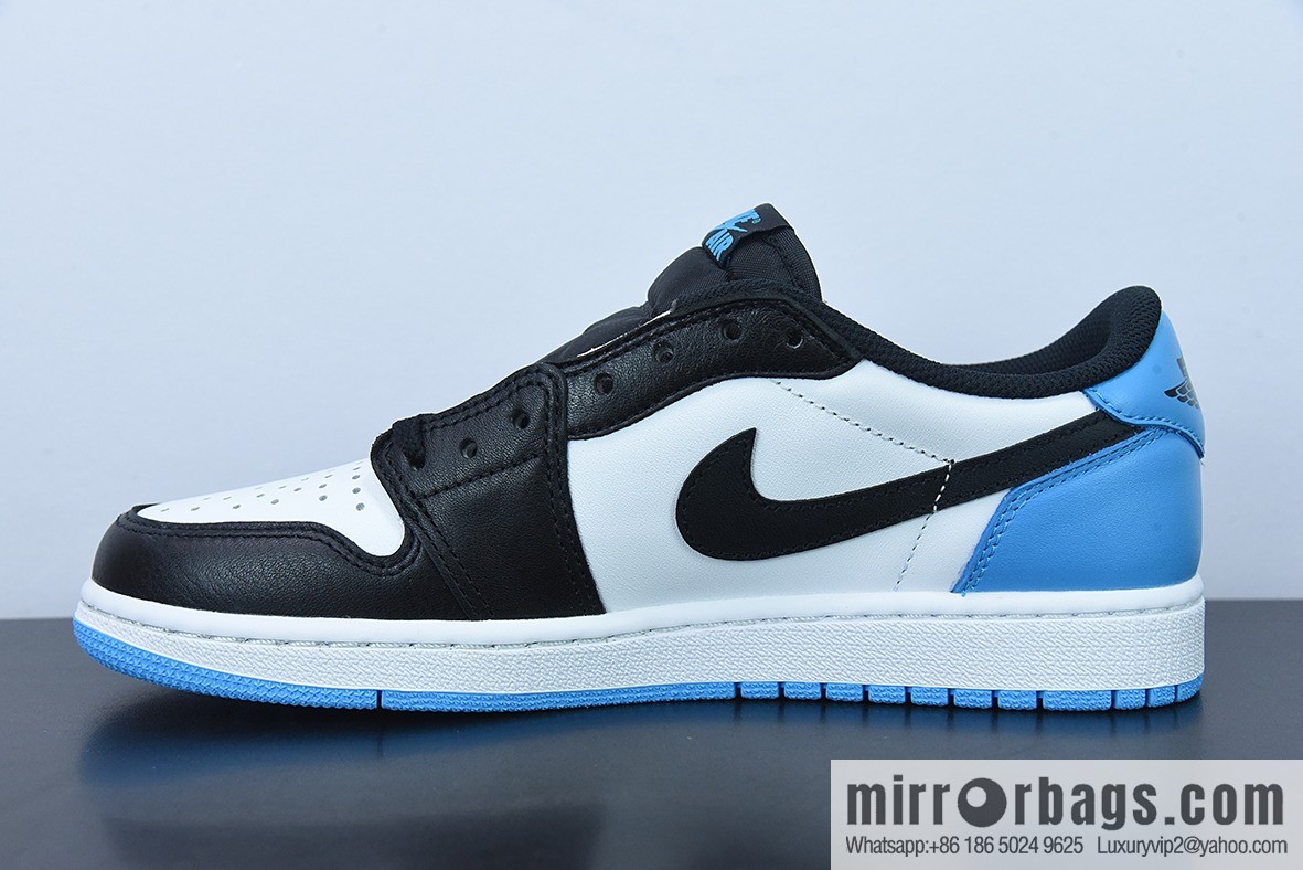 D0F5S4 pure original Air Jordan AJ1 Low OG black and blue toe low top, item number: CZ0790-104