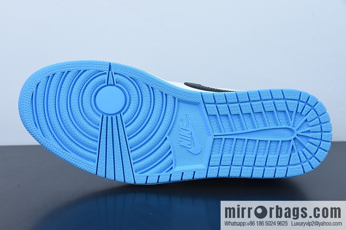 D0F5S4 pure original Air Jordan AJ1 Low OG black and blue toe low top, item number: CZ0790-104