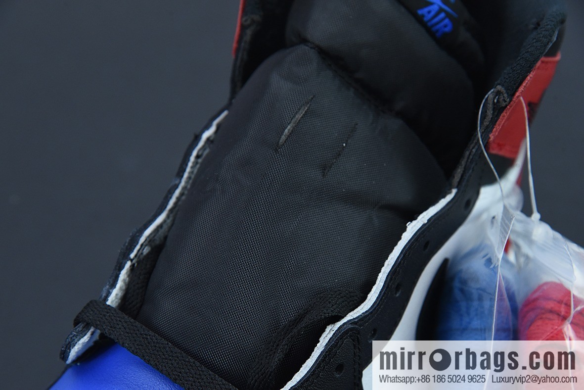 L00H6 Air Jordan 1 TOP3 AJ1 black and red mandarin duck AJ1 high-top basketball shoes, item number: 555088-026