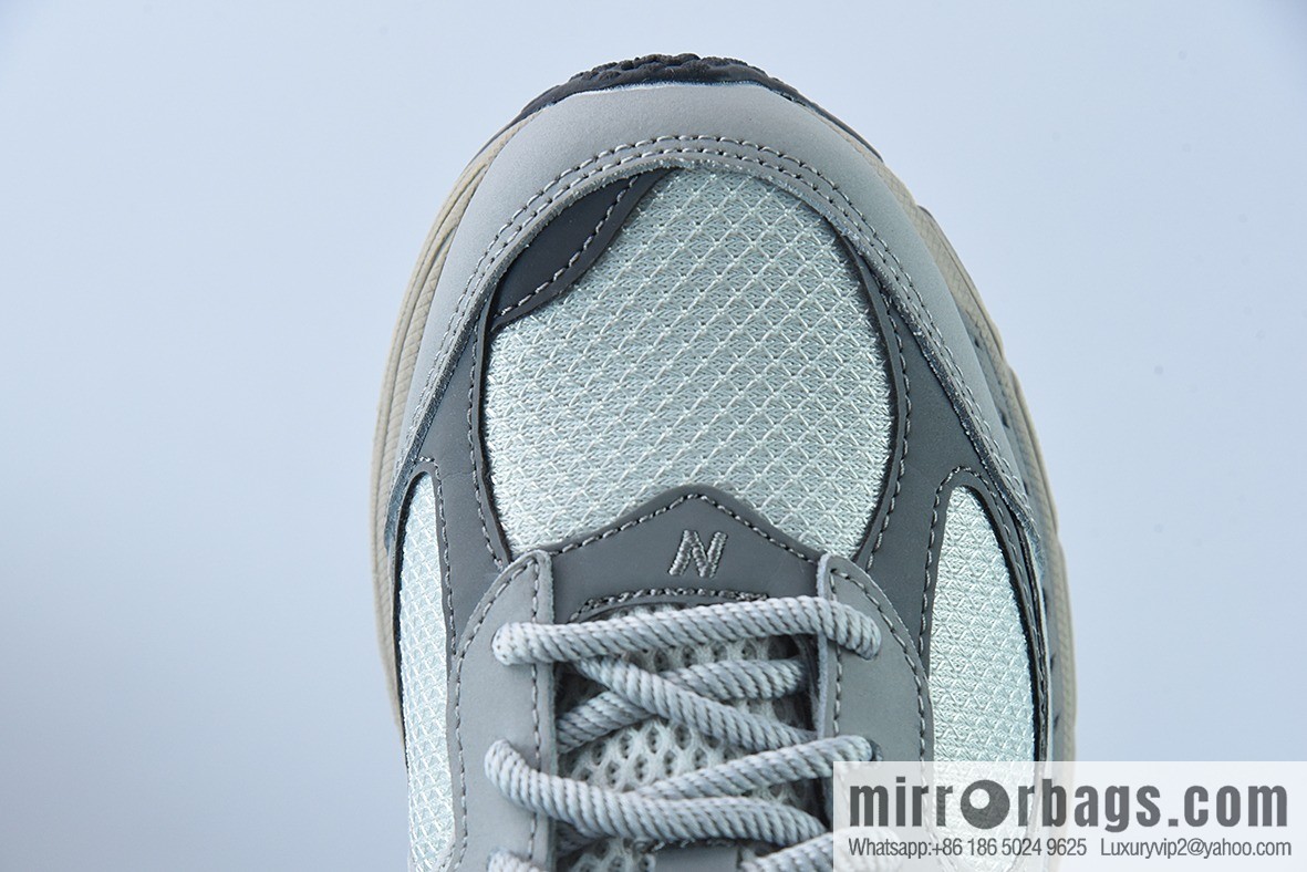 New Balance ML2002 Series Vintage Daddy Style Unisex Casual Shoes Couple Versatile Jogging Shoes Sports Men's Shoes Women's Shoes M2002RVC