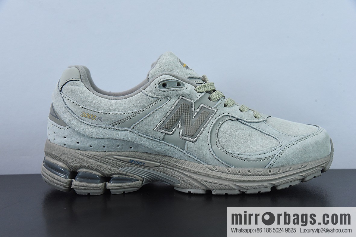 New Balance ML2002 Series Vintage Daddy Style Unisex Casual Shoes Couple Versatile Jogging Shoes Sports Men's Shoes Women's Shoes ML2002RP