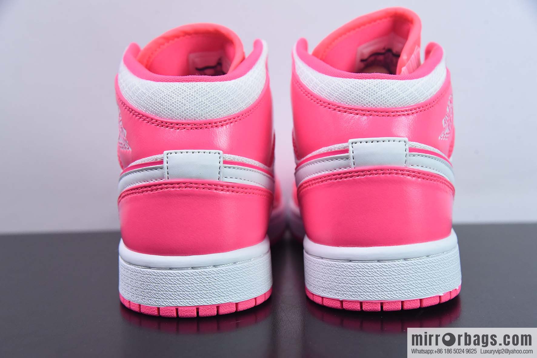Air Jordan 1 Mid AJ1 Jordan 1st generation middle help basketball shoes/white powder, pink 2023 latest sale, item number: 555112-611