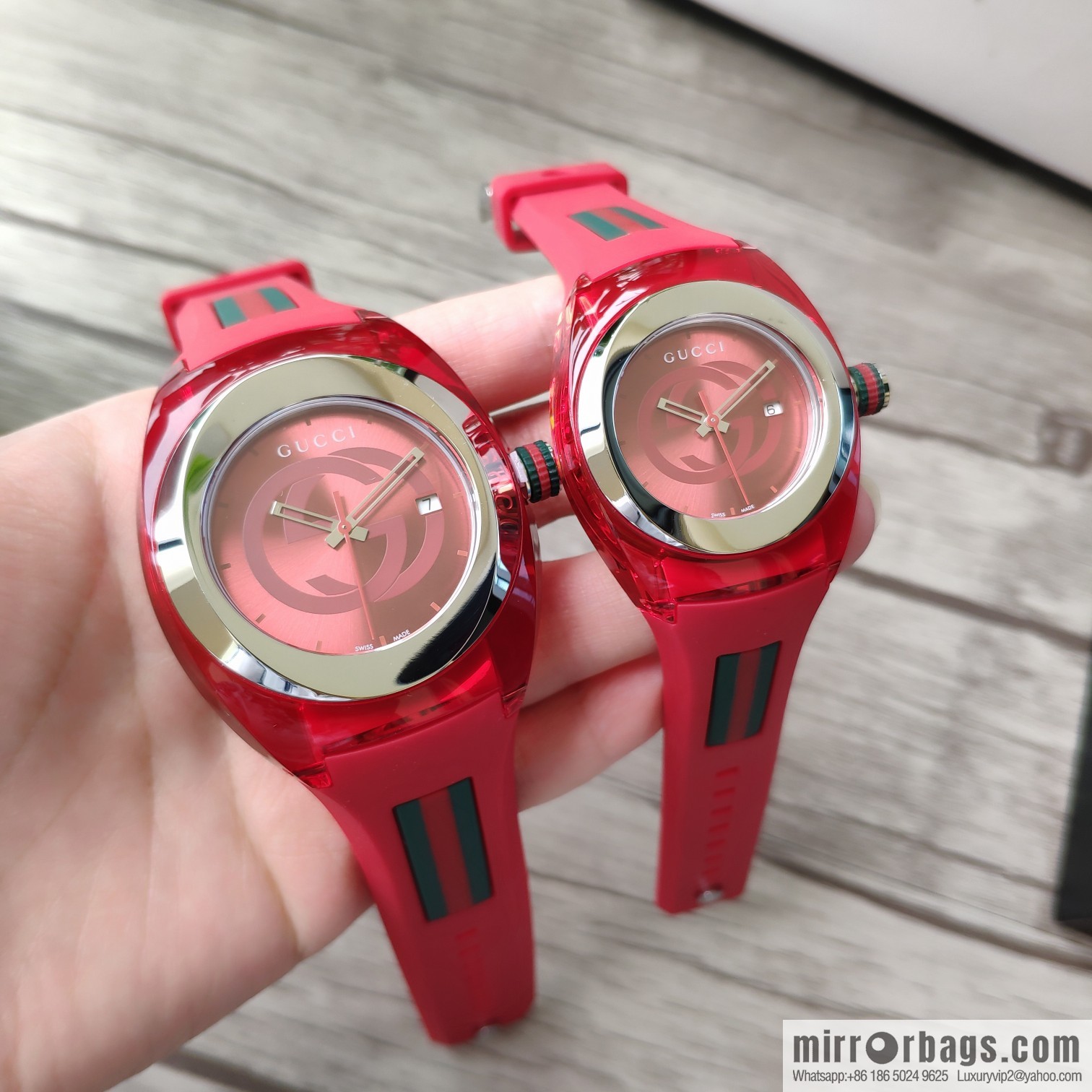 Gucci SYNC couple transparent quartz watch