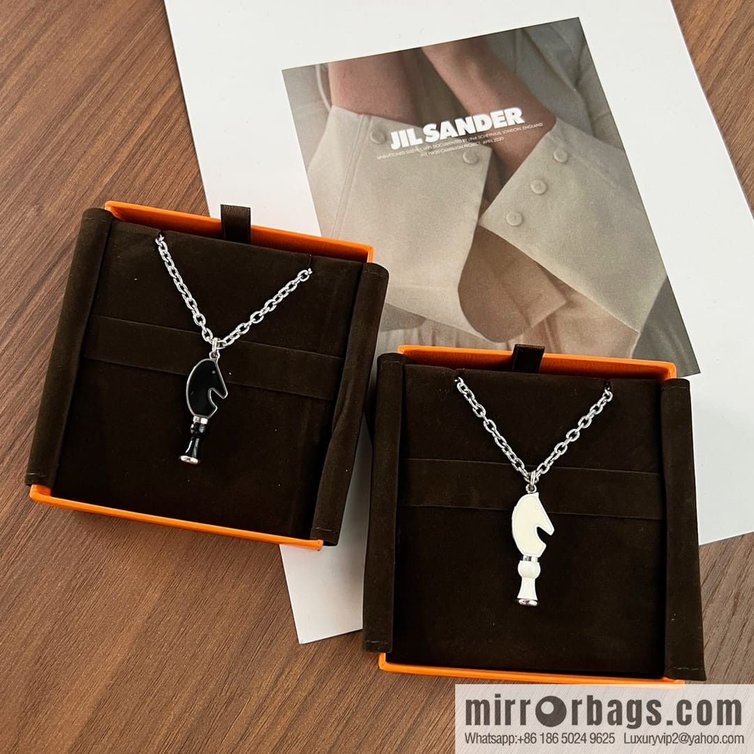Hermès Cavalier horse head, chess necklace