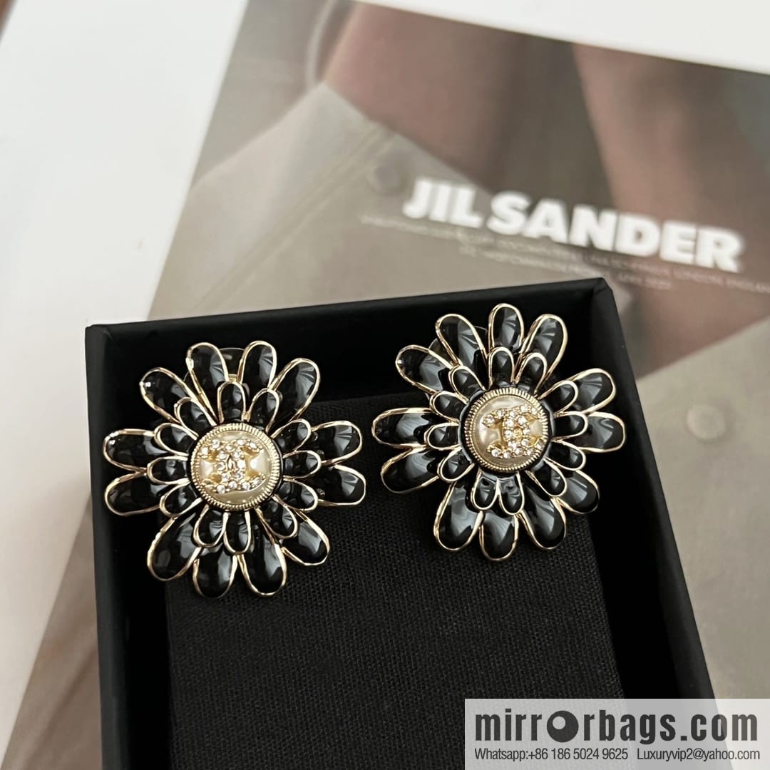 New ☑️ Chanel c1 double c black camellia stud earrings