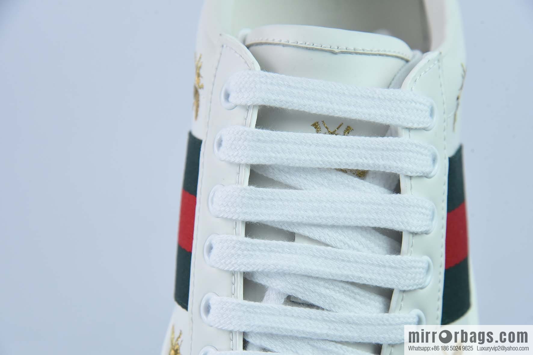 Gucci Gucci white shoes series, classic little bee low-top casual board shoes