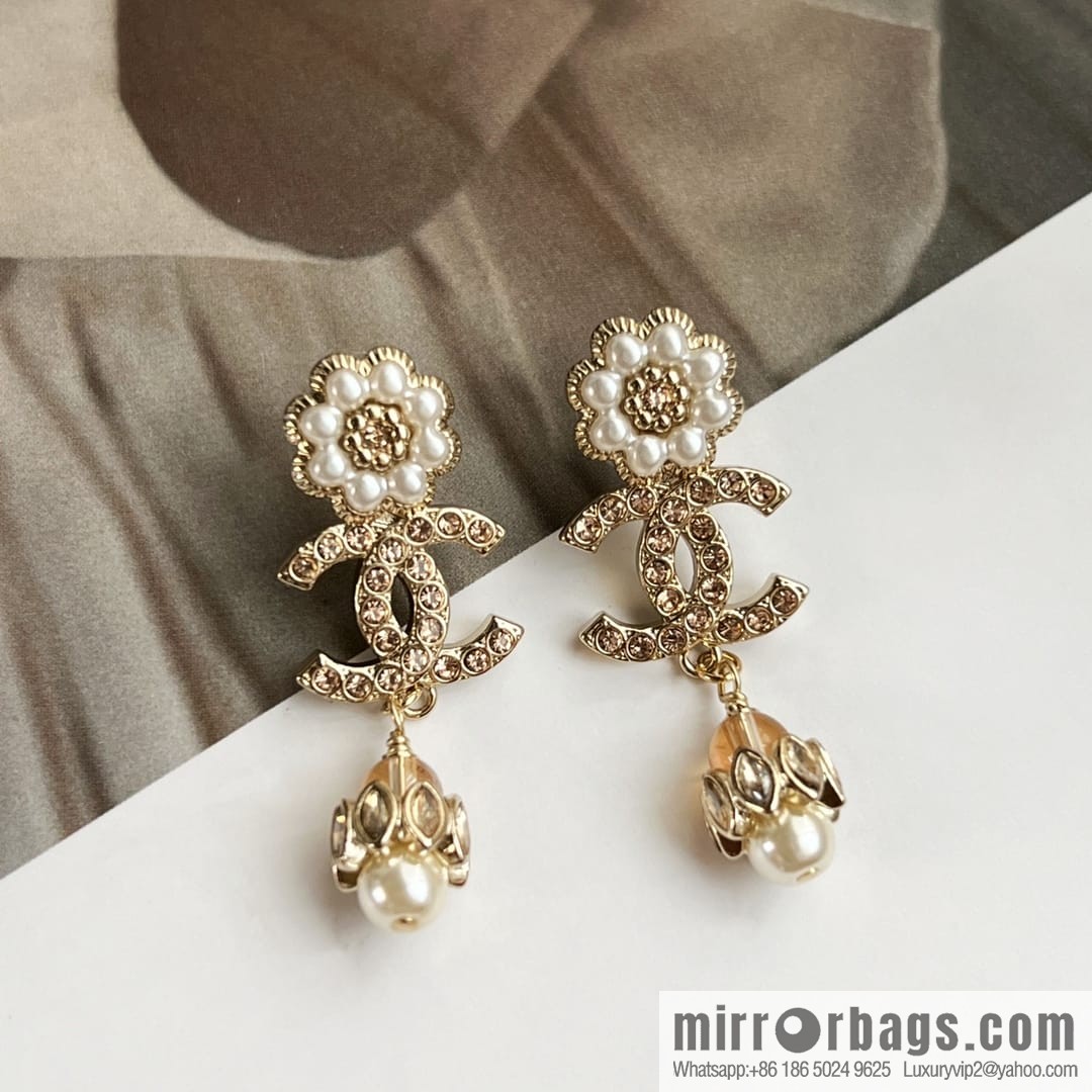 New ☑️ Chanel c3 double c pink diamond pearl flower stud earrings