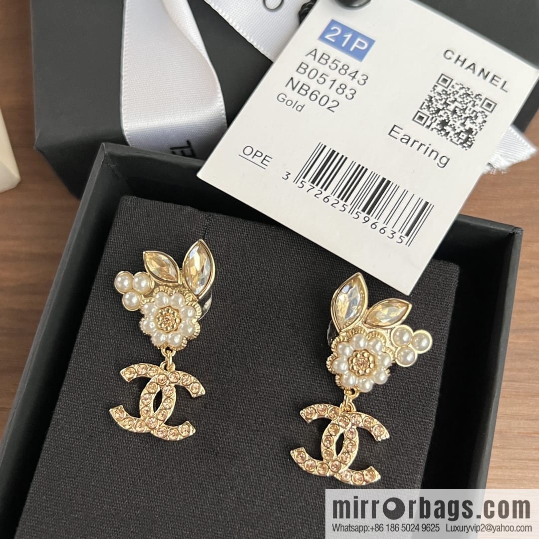 New ☑️ Chanel c2 double c pink diamond flower stud earrings