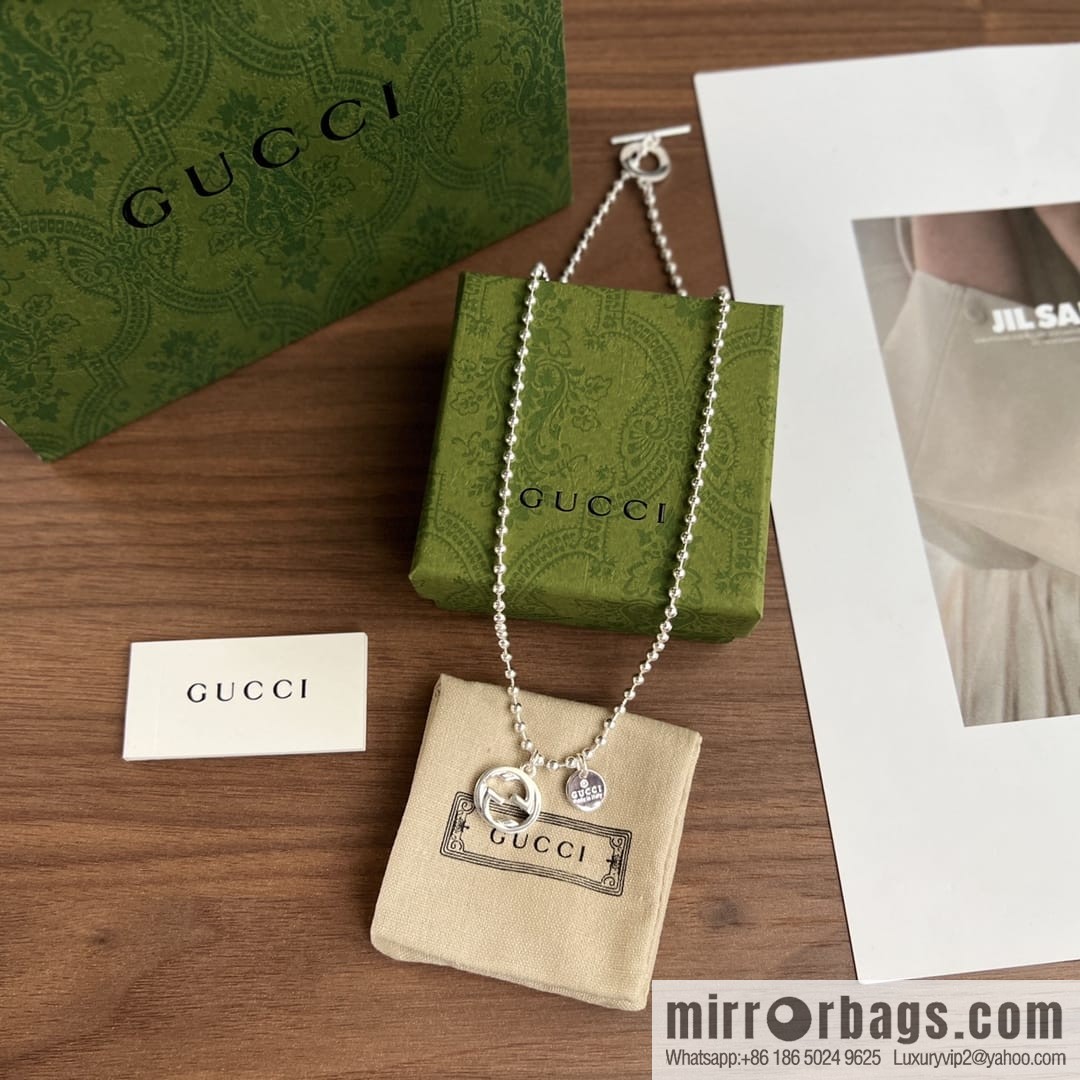 Gucci His & Hers double G round necklace