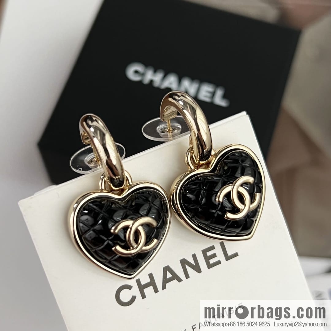 New ☑️ Chanel c2 double c peach heart love stud earrings