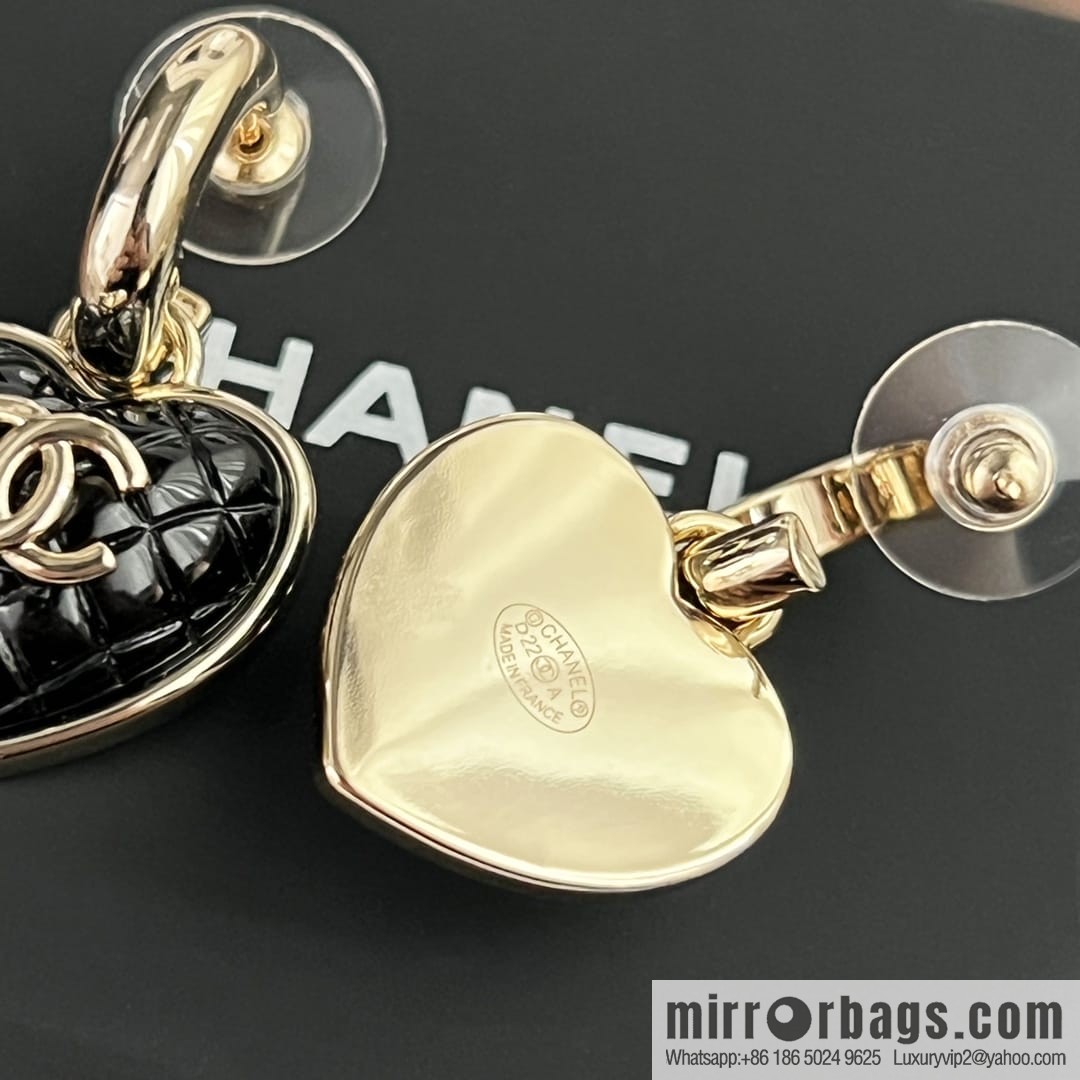 New ☑️ Chanel c2 double c peach heart love stud earrings