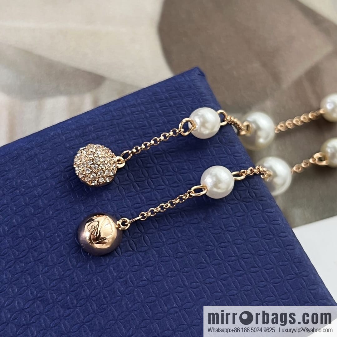 Swarovski gold pearl magnetic bracelet