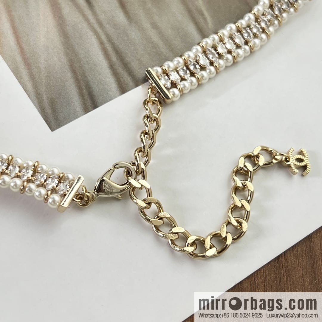 New ☑️ Chanel Double C Bow Pearl Necklace