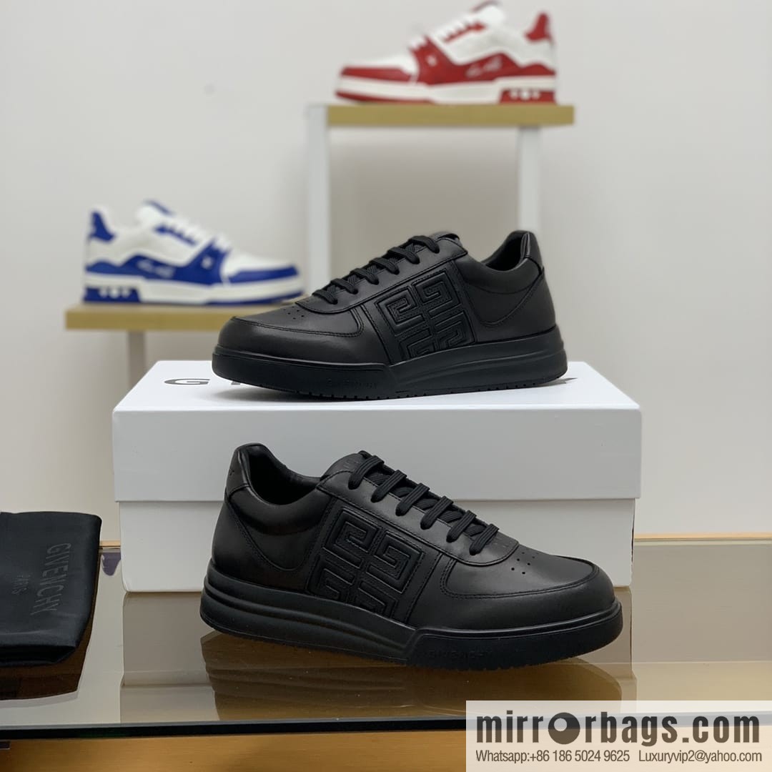 GIVENCHY Givenchy, made of leather, iconic printed 4 G pattern new men's sports and leisure shoes