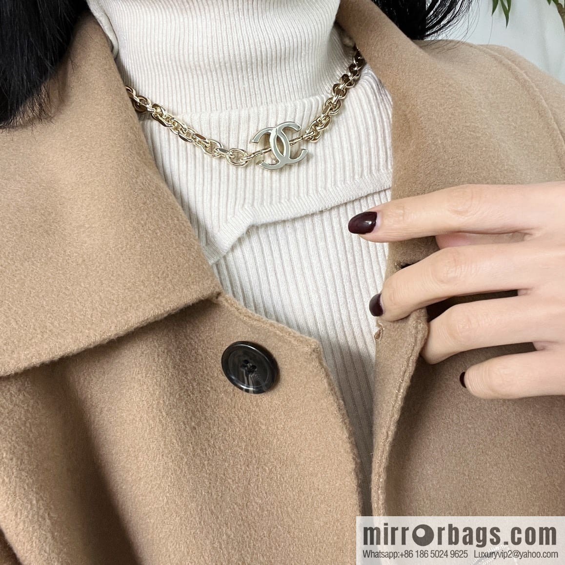 New ☑️ Chanel glossy double c necklace