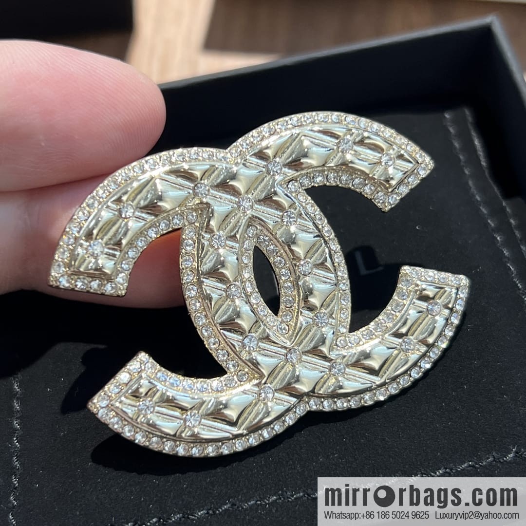 New ☑️ Chanel double c diamond brooch