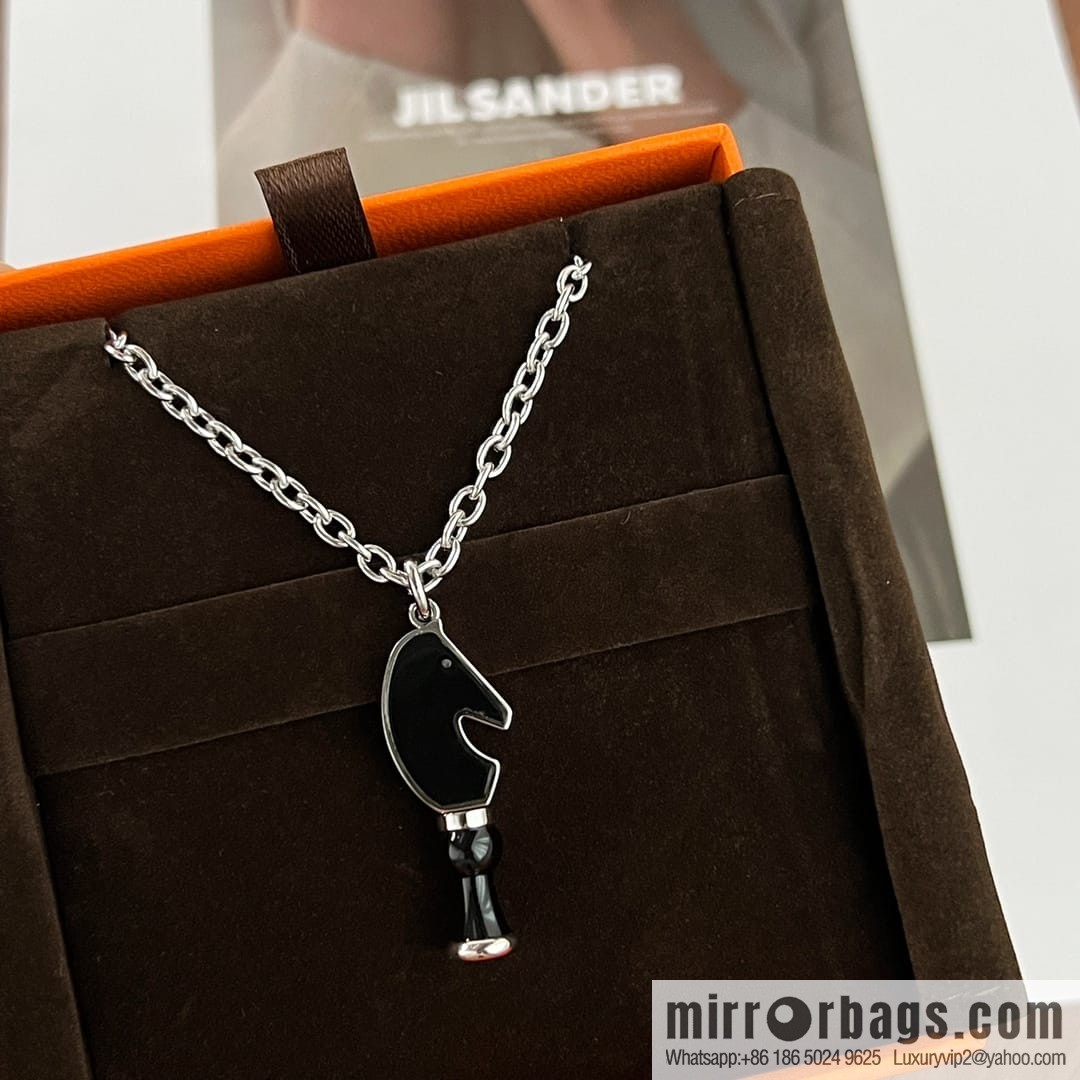Hermès Cavalier horse head, chess necklace
