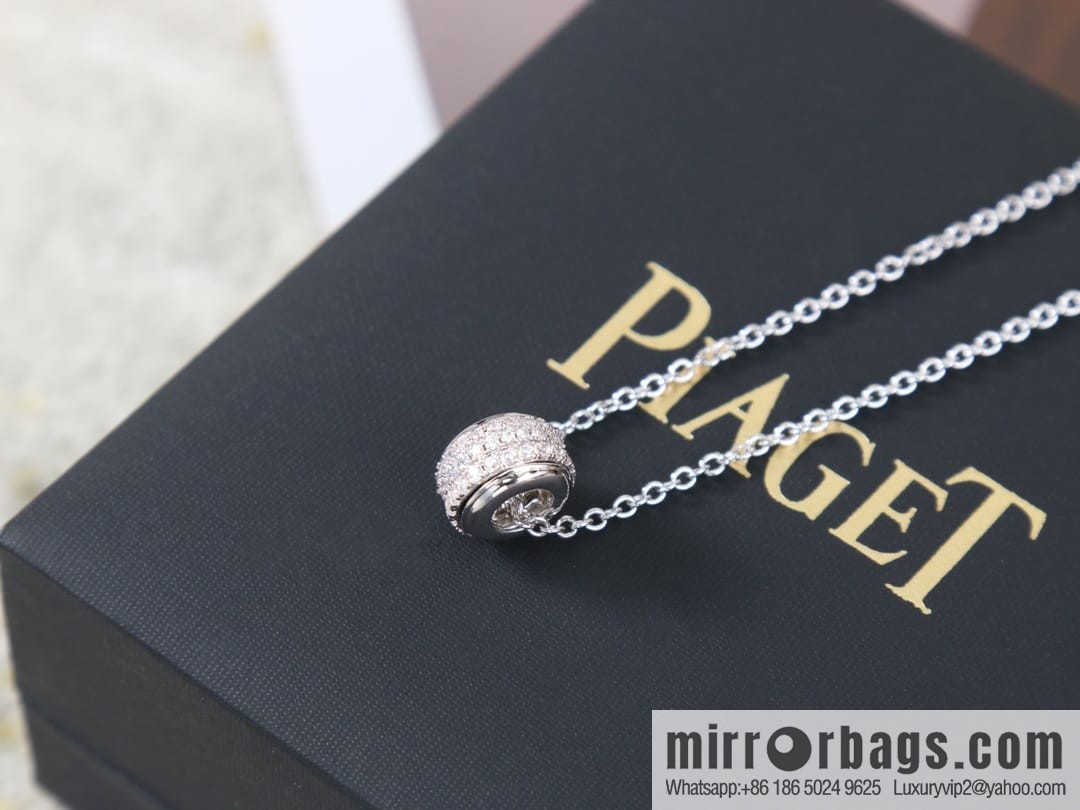 Piaget is a necklace full of diamonds