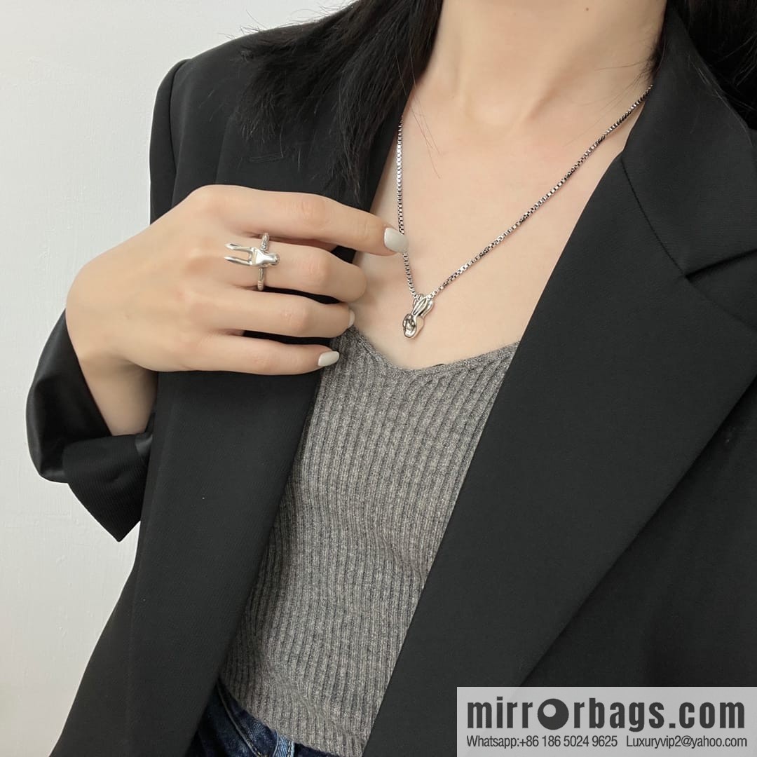 New Gucci gucci rabbit head necklace