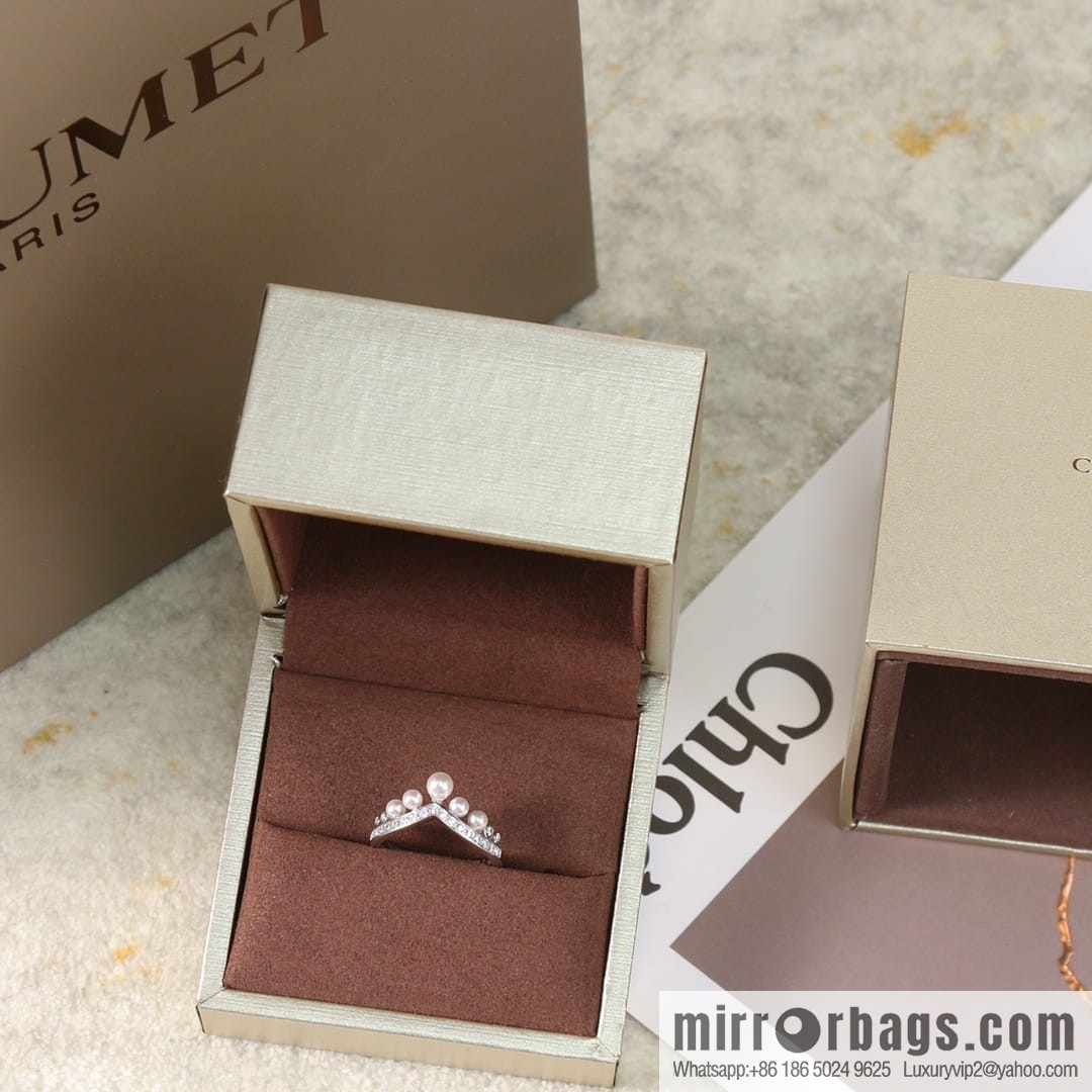 CHAUMET crown pearl ring