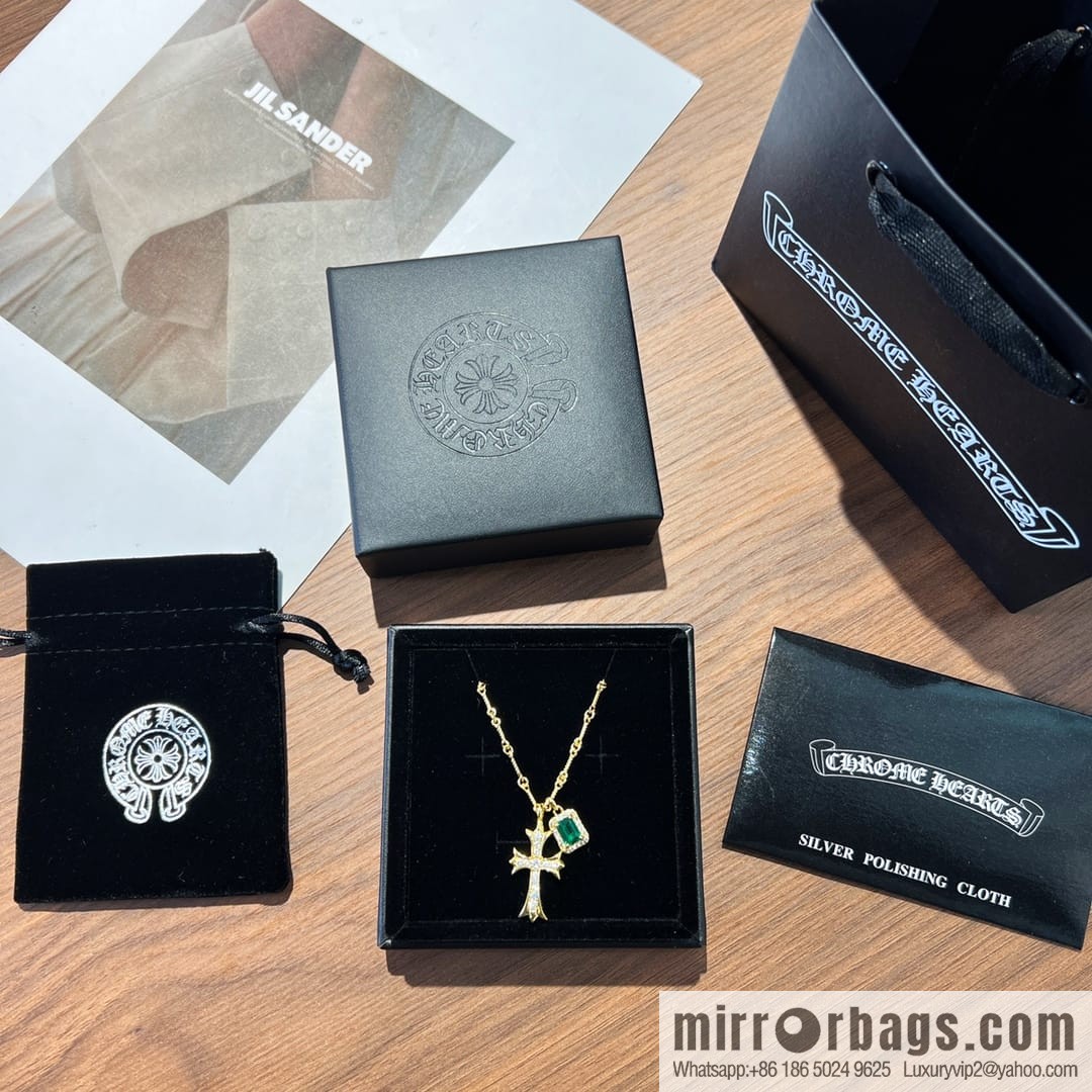 Classic hit, Croxin gold cross emerald necklace