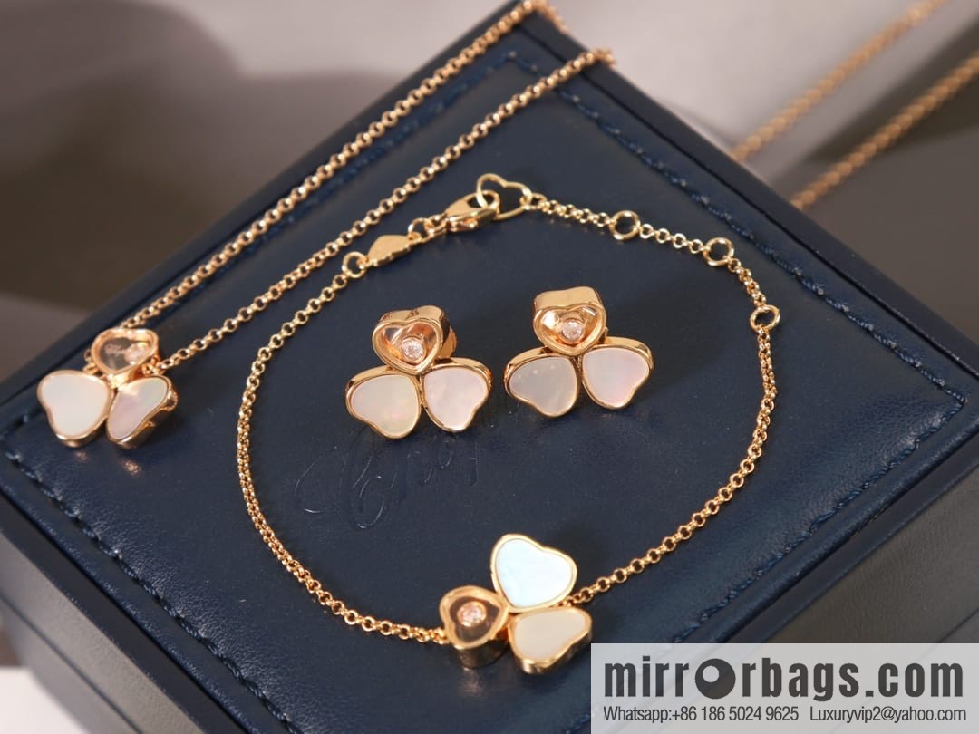 Chopard HAPPY HEARTS three love white shell necklace