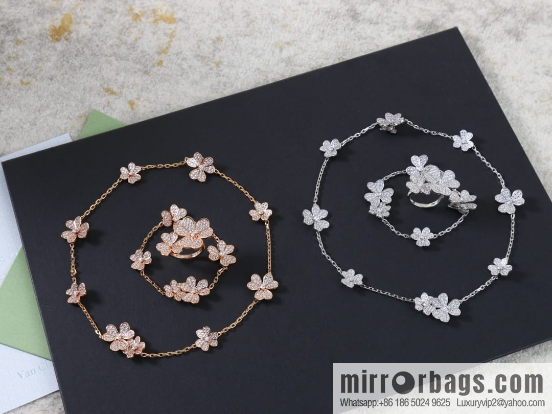 Van Cleef & Arpels Clover ☘️ bracelet