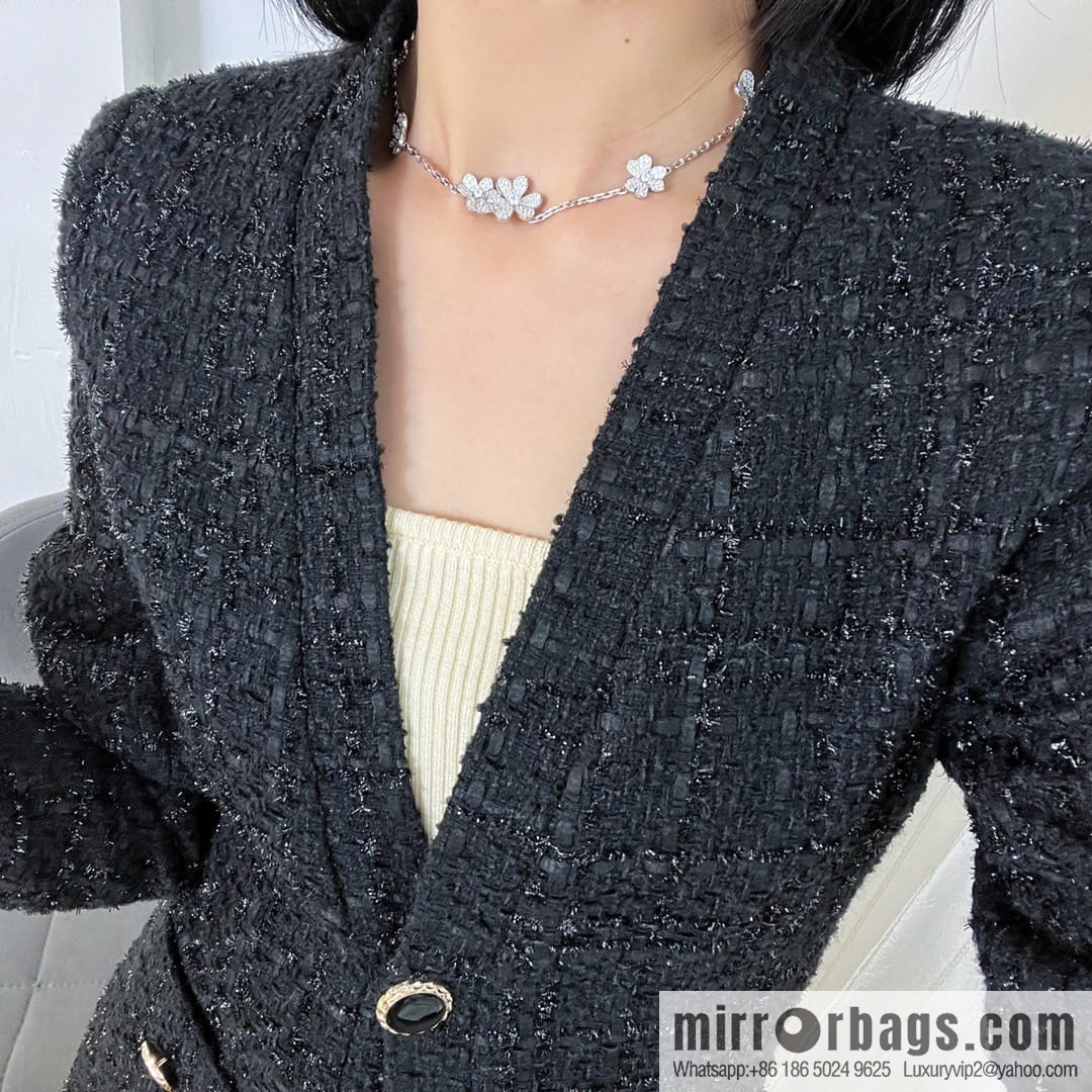 Van Cleef & Arpels Clover ☘️ necklace