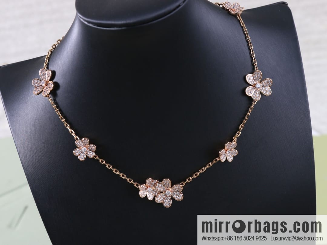 Van Cleef & Arpels Clover ☘️ necklace