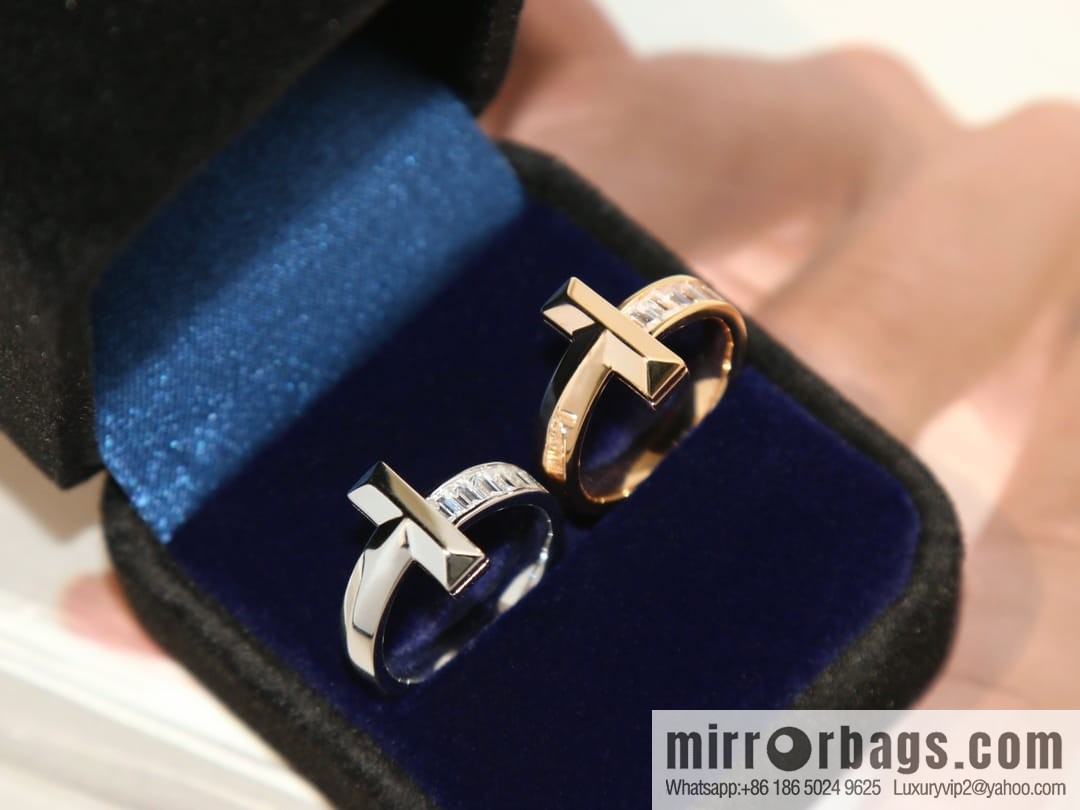 New ☑️ TIFFANY & Co. Tiffany & Co. T1 square diamond ring