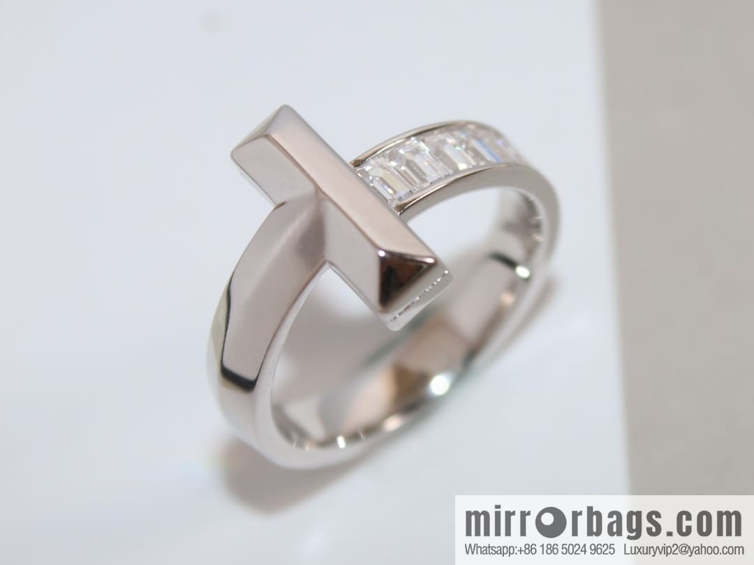 New ☑️ TIFFANY & Co. Tiffany & Co. T1 square diamond ring