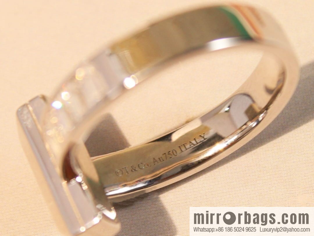 New ☑️ TIFFANY & Co. Tiffany & Co. T1 square diamond ring