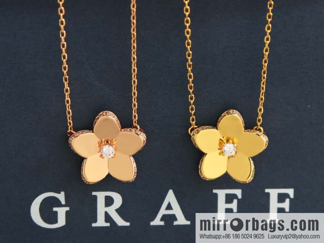 GRAFF flower necklace with diamonds