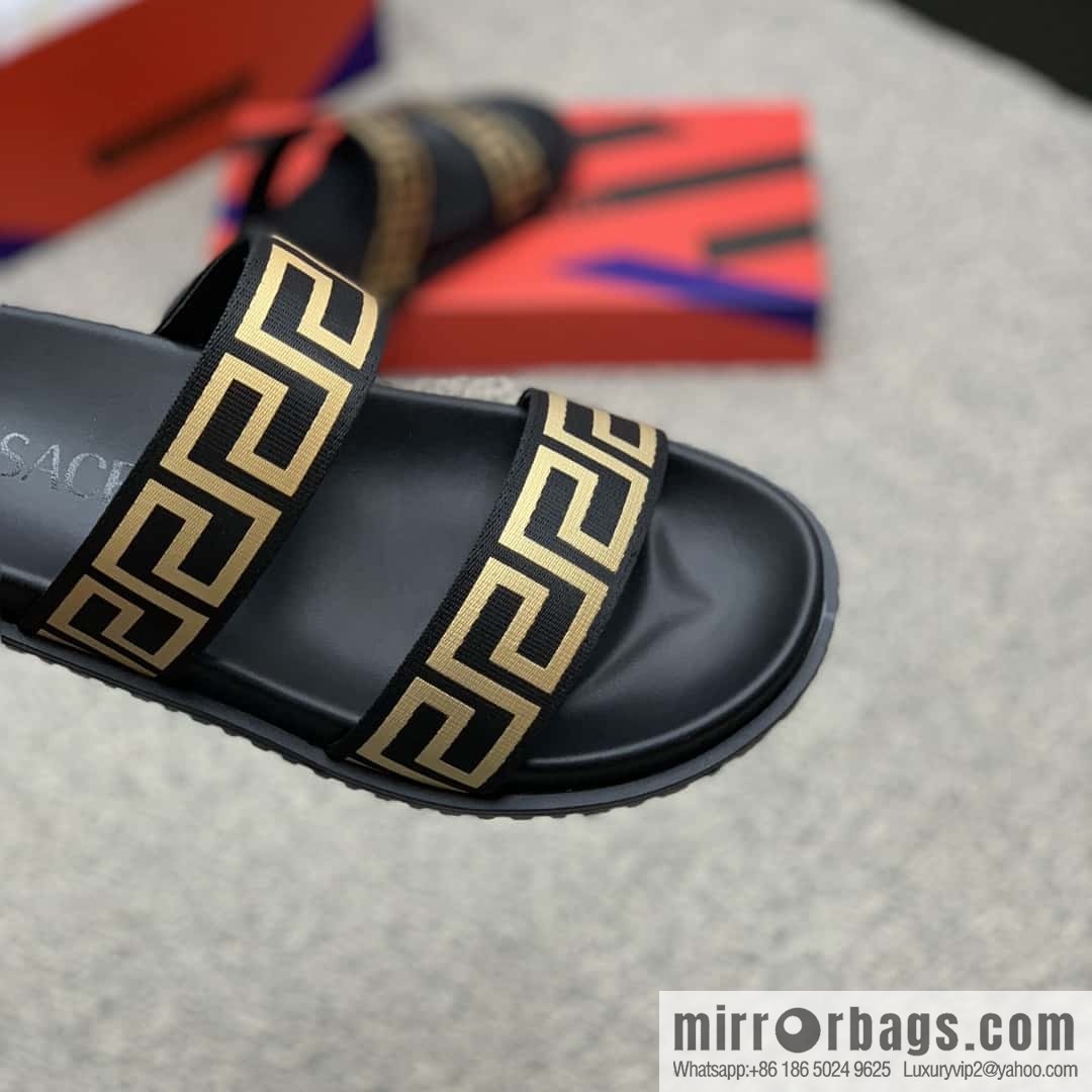 Versace uses black calfskin men's sandals