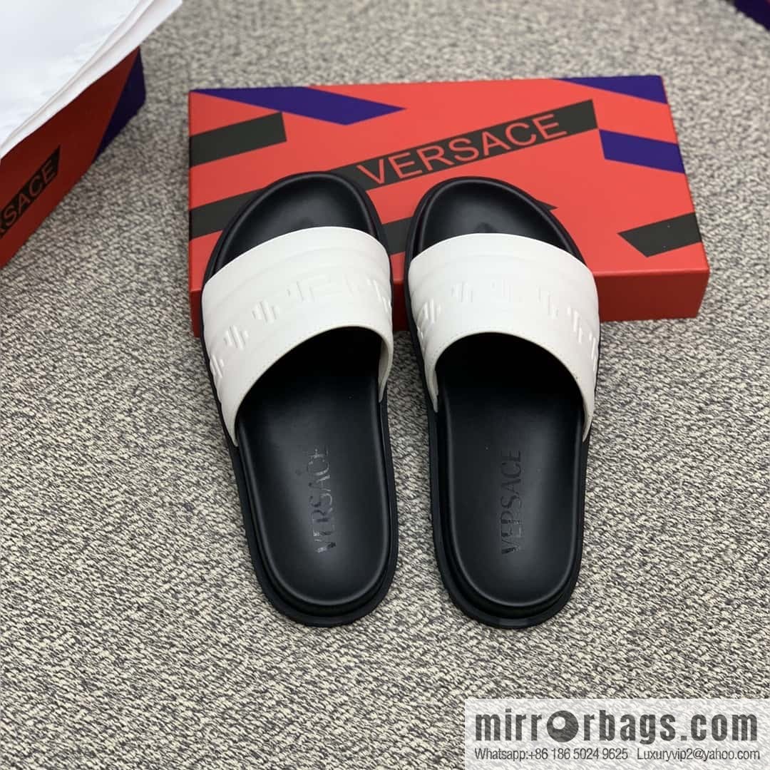 Versace uses black calfskin men's sandals