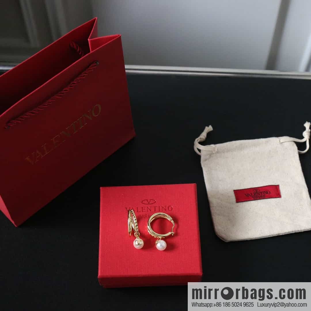 New ☑️ Valentino gold pearl earrings