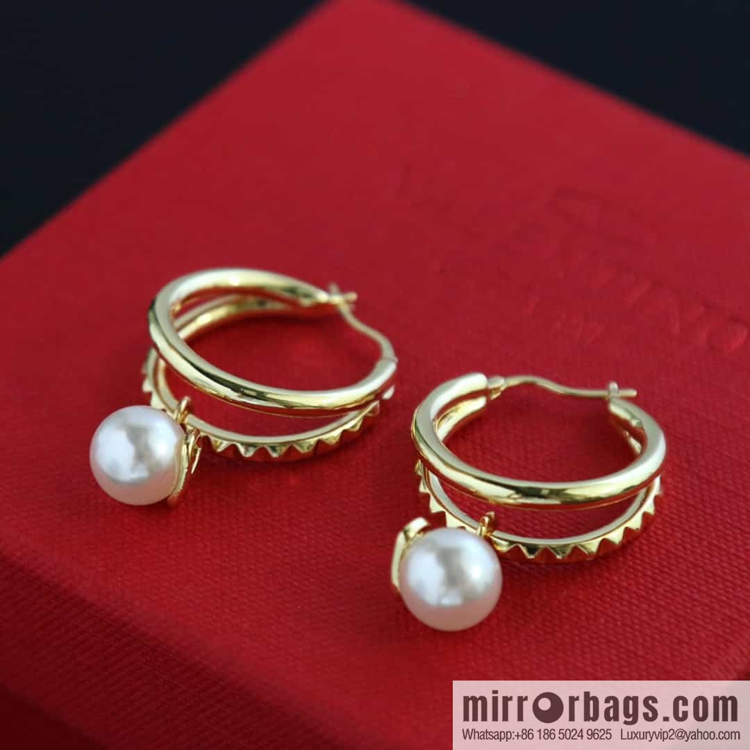 New ☑️ Valentino gold pearl earrings