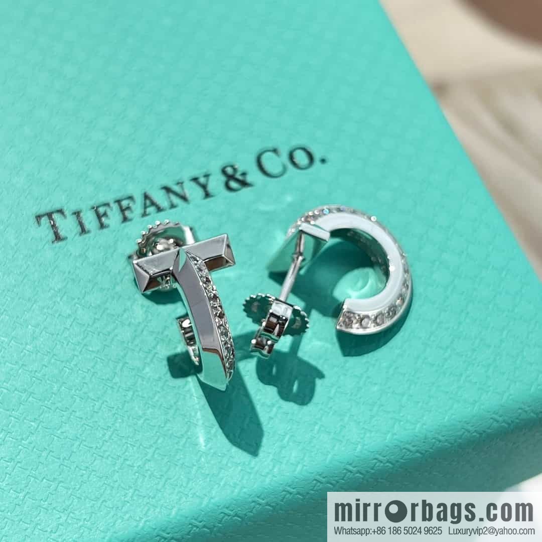 New ☑️ Tiffany & Co. Tiffany & Co. T1 round earrings