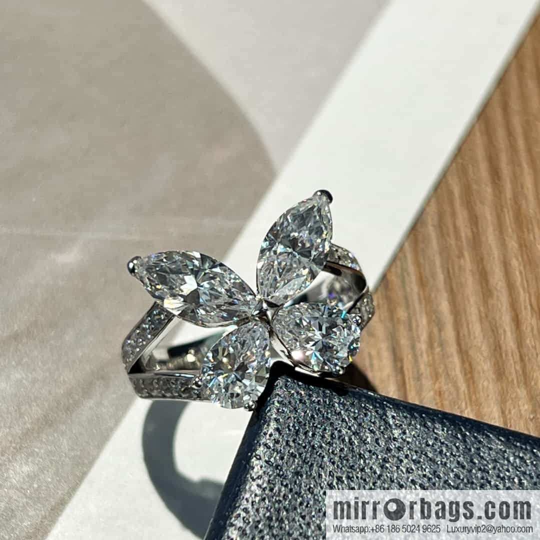 GRAFF Butterfly Horse Eye Diamond Ring