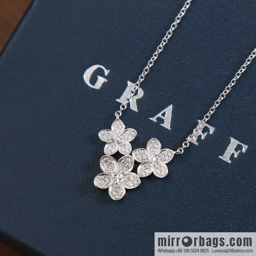GRAFF Wild Flover diamond three flower necklace