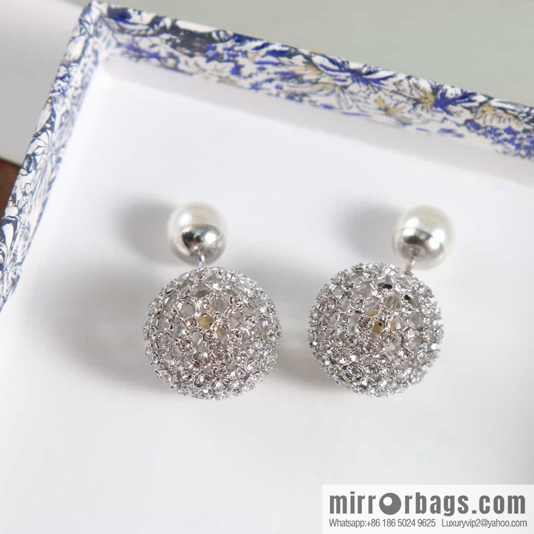 New ☑️ DIOR full diamond pearl stud earrings